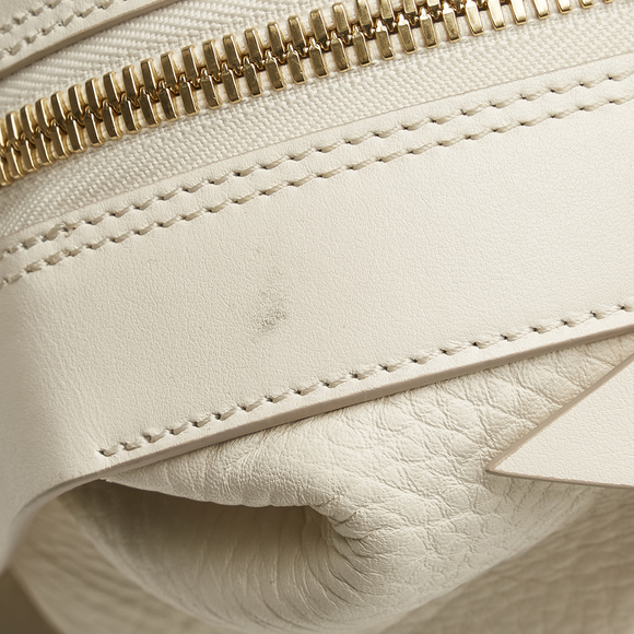 Pre-Loved Givenchy Medium Sway - Picture 11 of 12